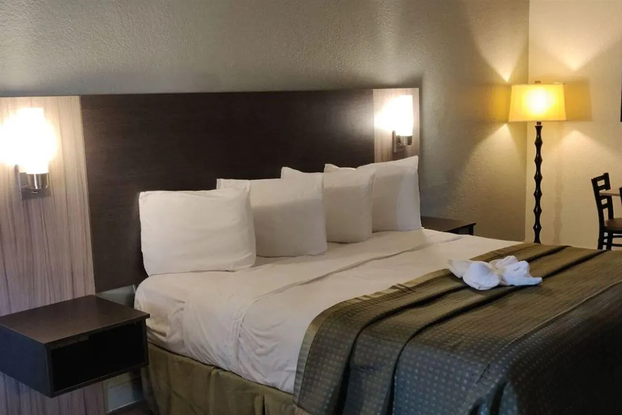 Rodeway Inn Near Ybor City - Casino Tampa