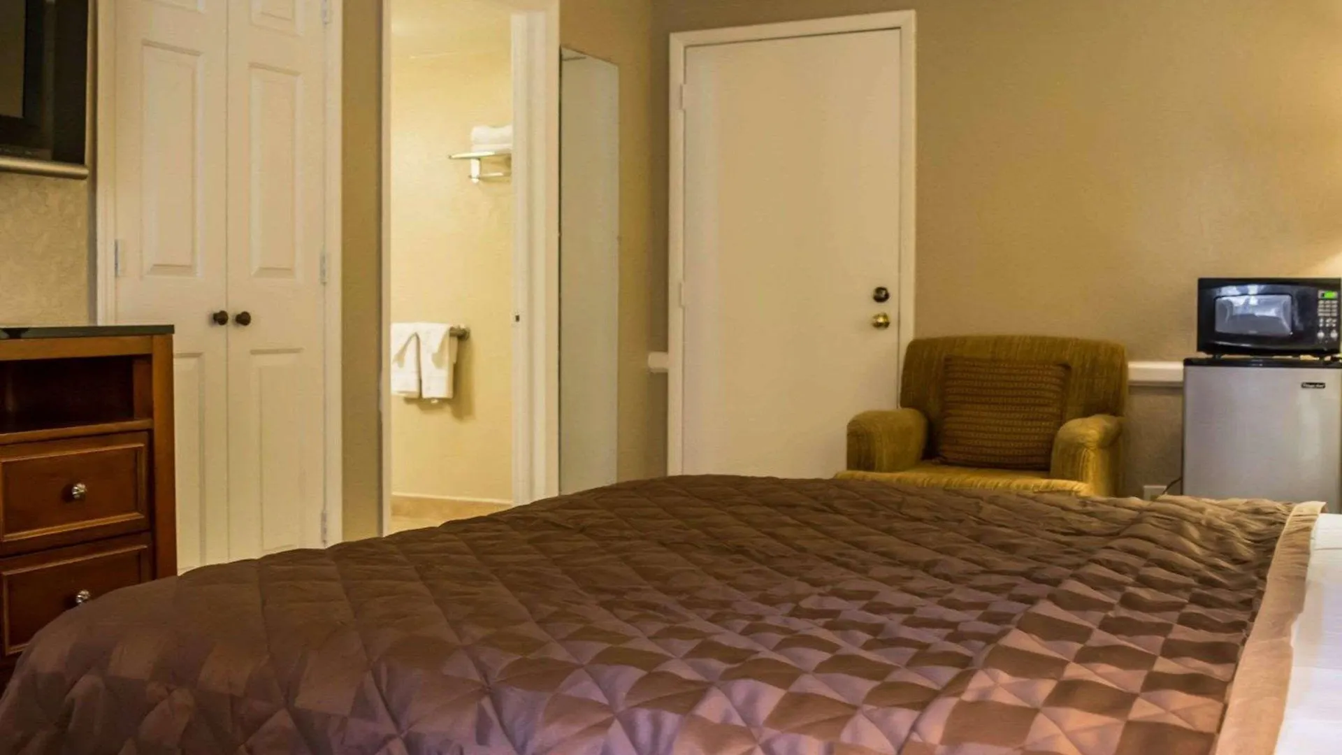 Rodeway Inn Near Ybor City - Casino Tampa