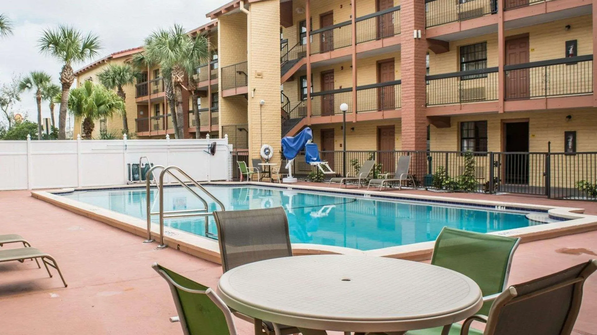 Rodeway Inn Near Ybor City - Casino Tampa