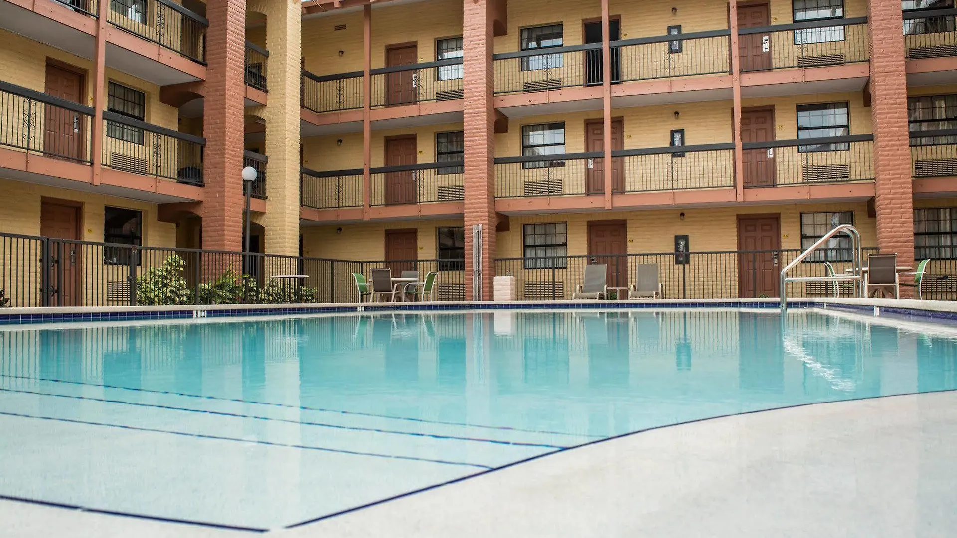Rodeway Inn Near Ybor City - Casino Tampa