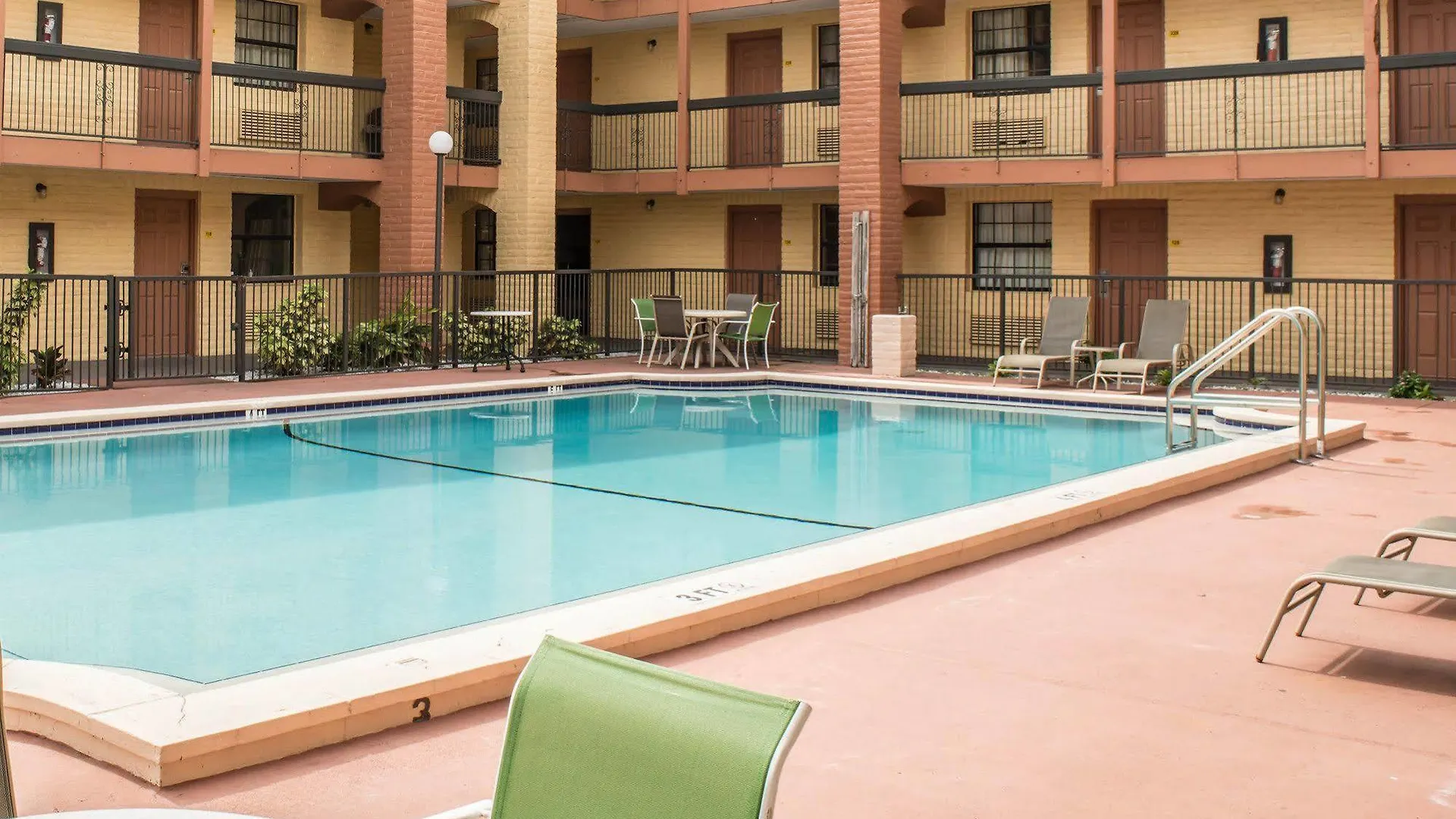 Rodeway Inn Near Ybor City - Casino Tampa