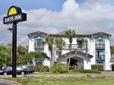 Rodeway Inn Near Ybor City - Casino Tampa